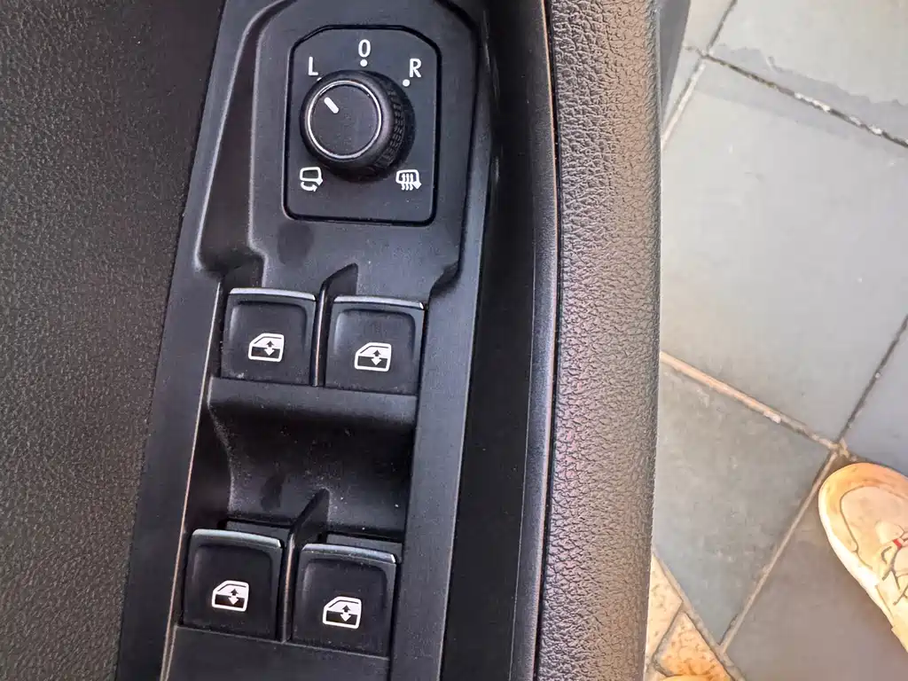 Skoda Karoq 2023 — фото 13