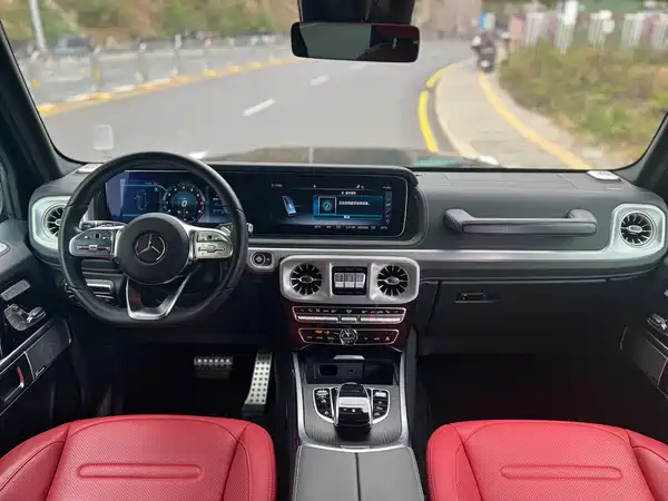 Mercedes-Benz G-Class 2024