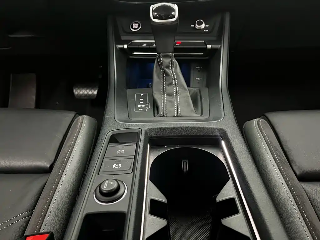 Audi Q3 Sportback 2023 — фото 13