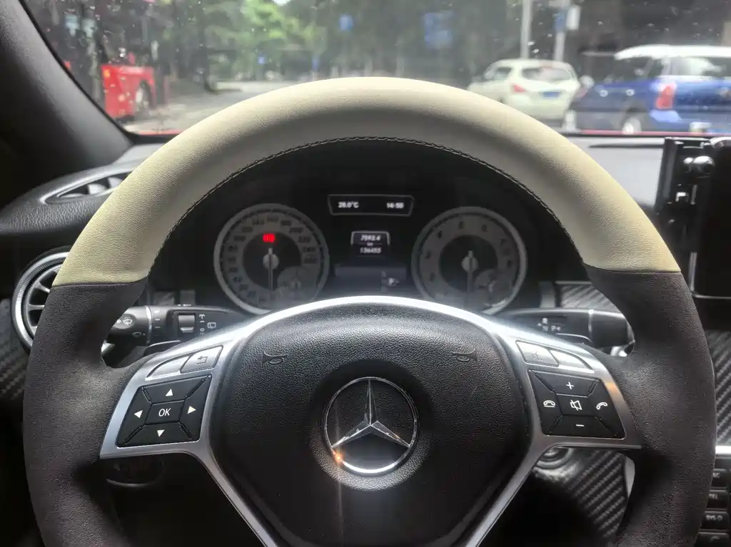 Mercedes-Benz A-Class 2015 — фото 8