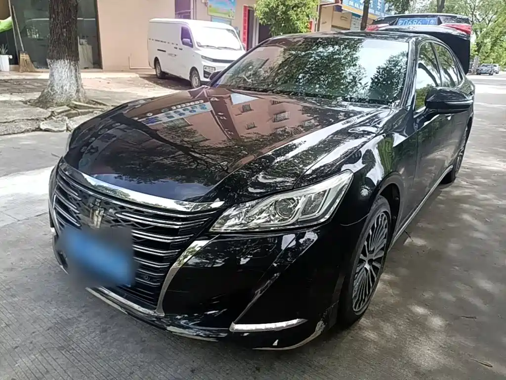 Toyota Crown 2019