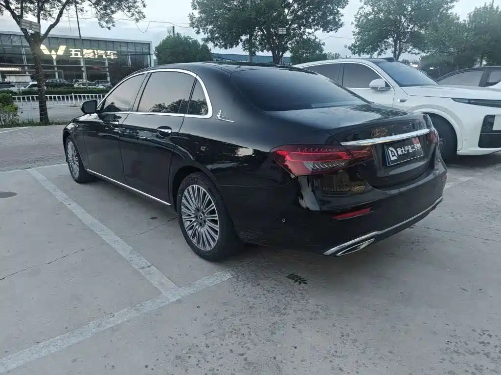 Mercedes-Benz E-Class 2022