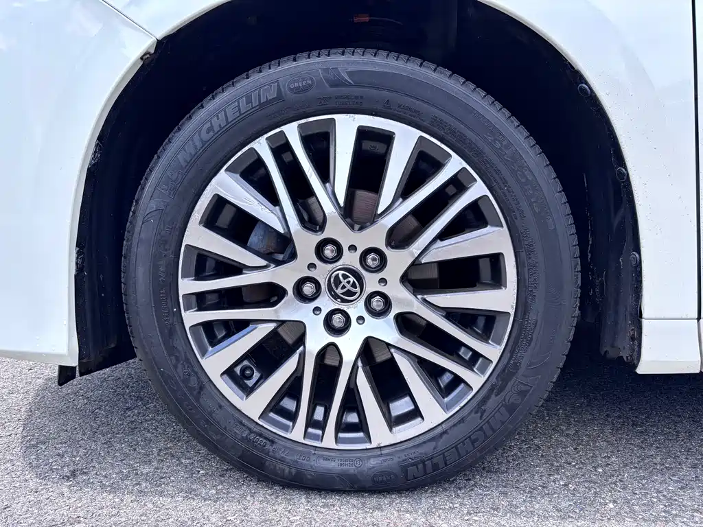 Toyota Alphard 2015 — фото 13