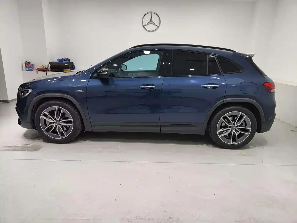 Mercedes-Benz GLA AMG 2021 — фото 4
