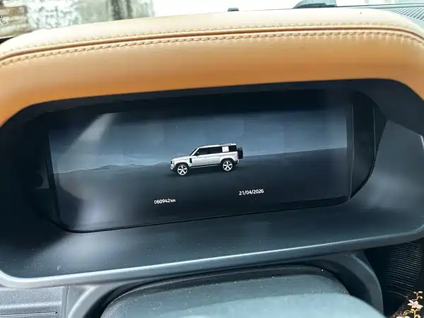 Land Rover Defender 2023