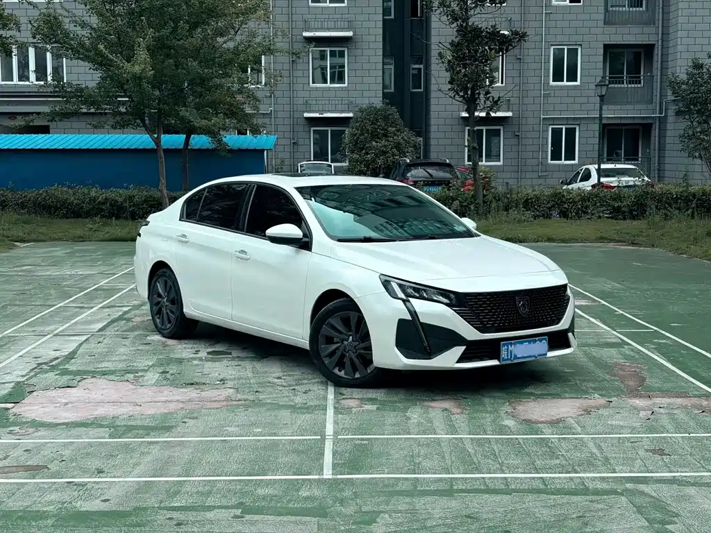 Peugeot 408 2022 — фото 2