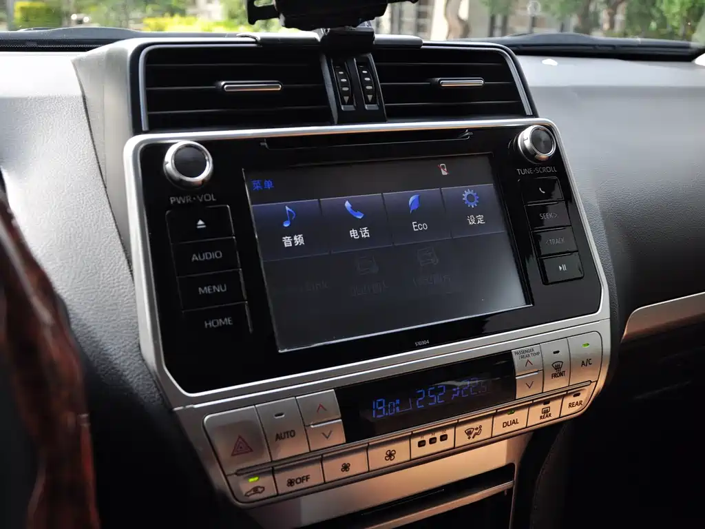 Toyota Prado 2019 — фото 13