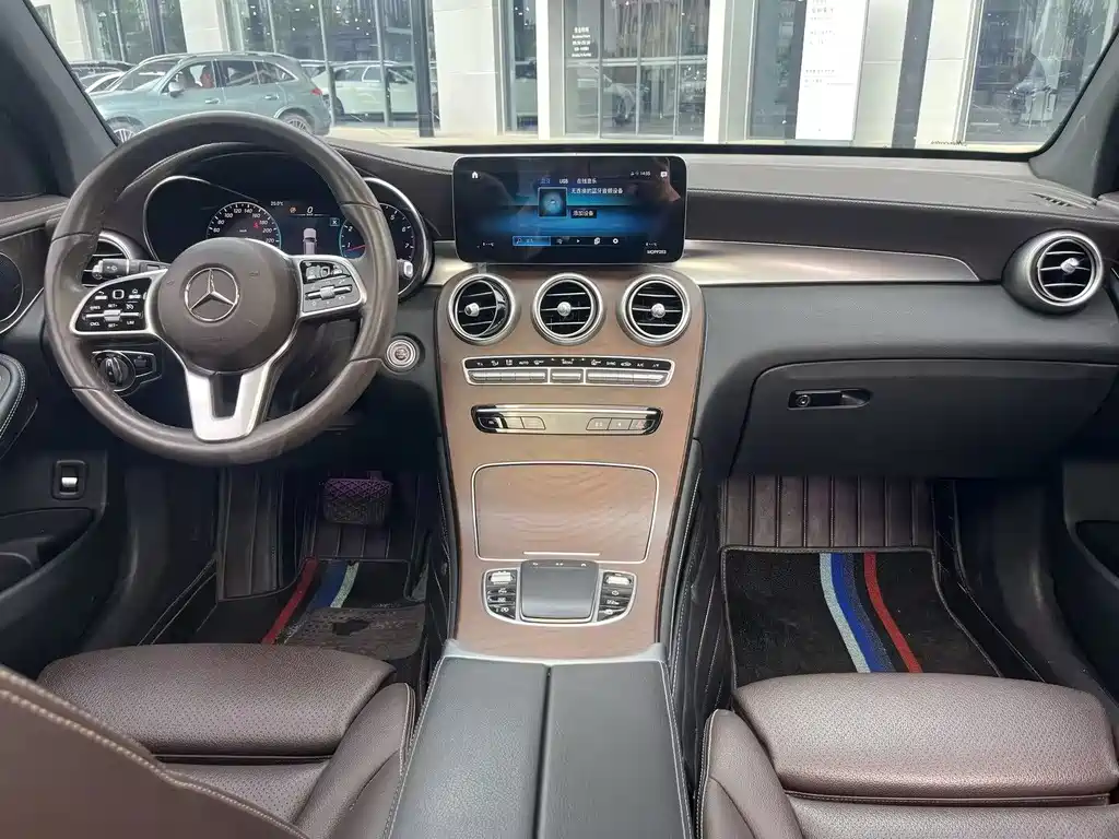 Mercedes-Benz GLC 2020 — фото 17