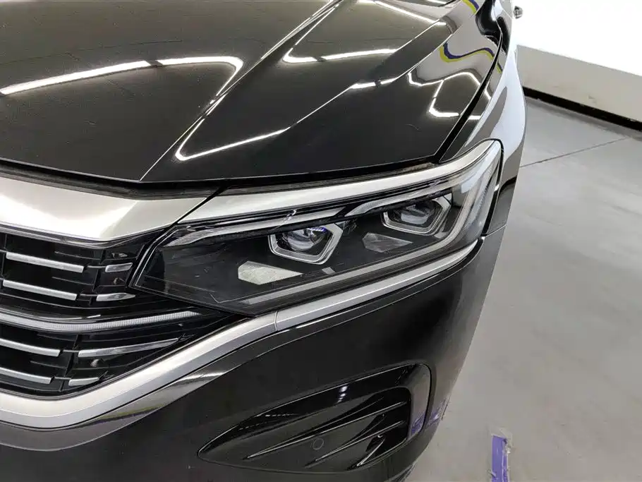 Volkswagen Passat 2022
