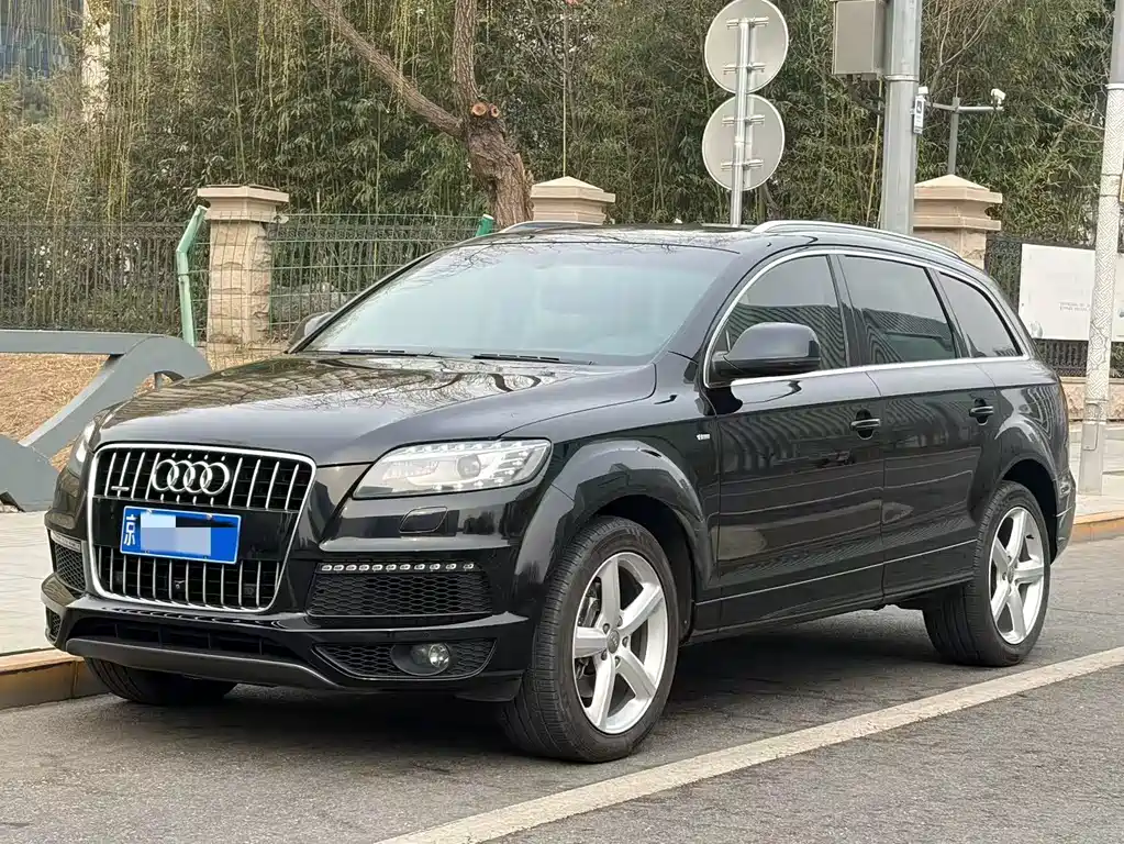 Audi Q7 2015 — фото 1