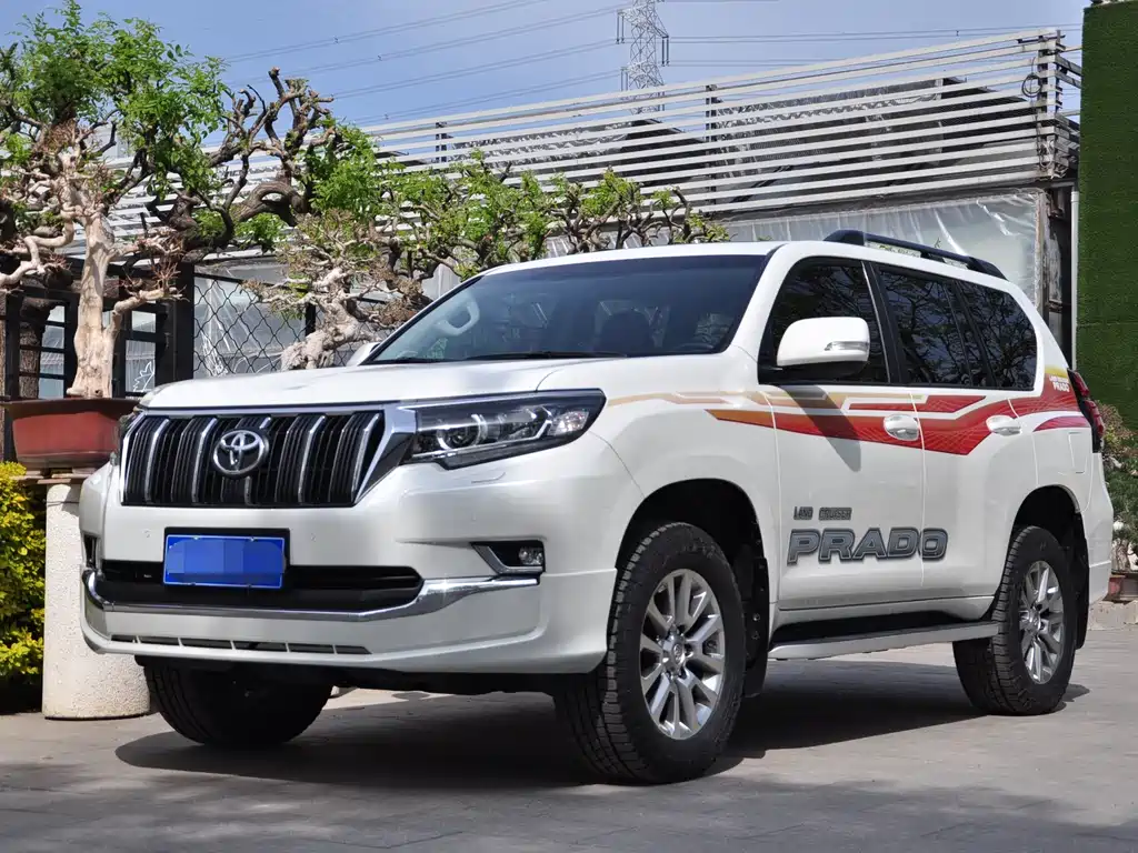 Toyota Prado 2019 — фото 1