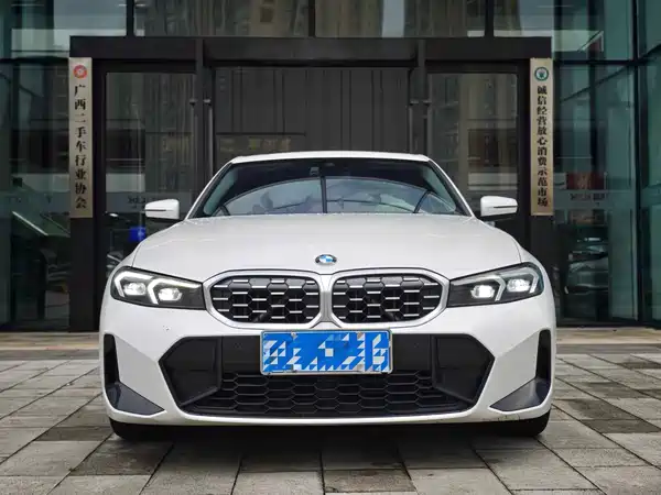 BMW 3 Series 2022