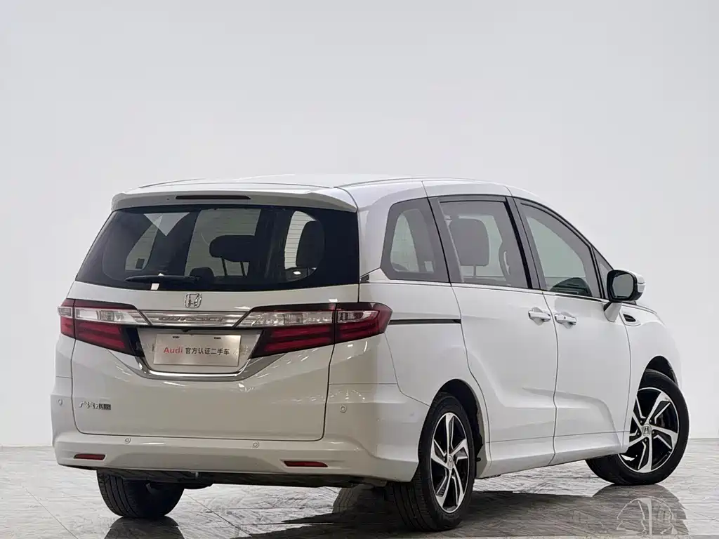 Honda Odyssey 2016 — фото 9