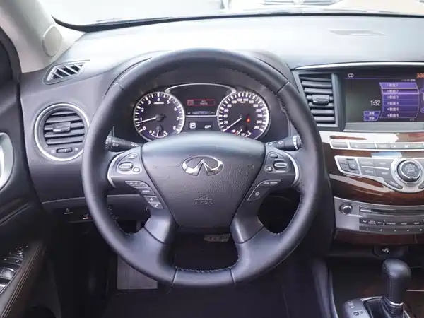 Infiniti JX 2013
