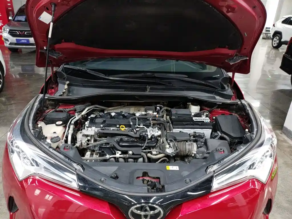 Toyota C-HR 2020 — фото 16
