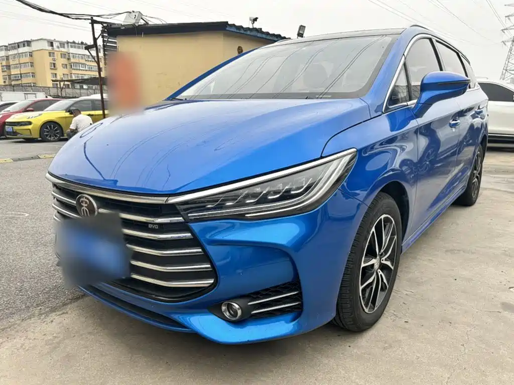 BYD MAX 2017