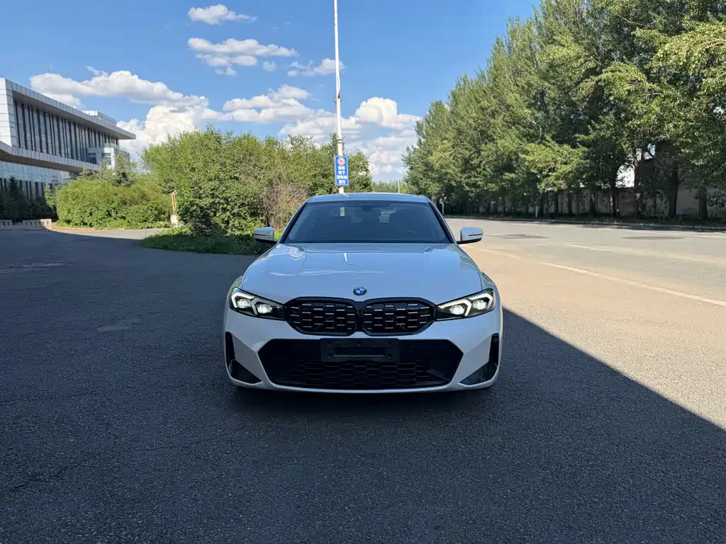 BMW 3 Series 2023