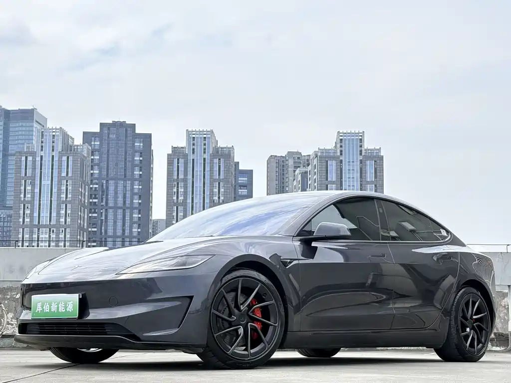 Tesla Model 3 2025