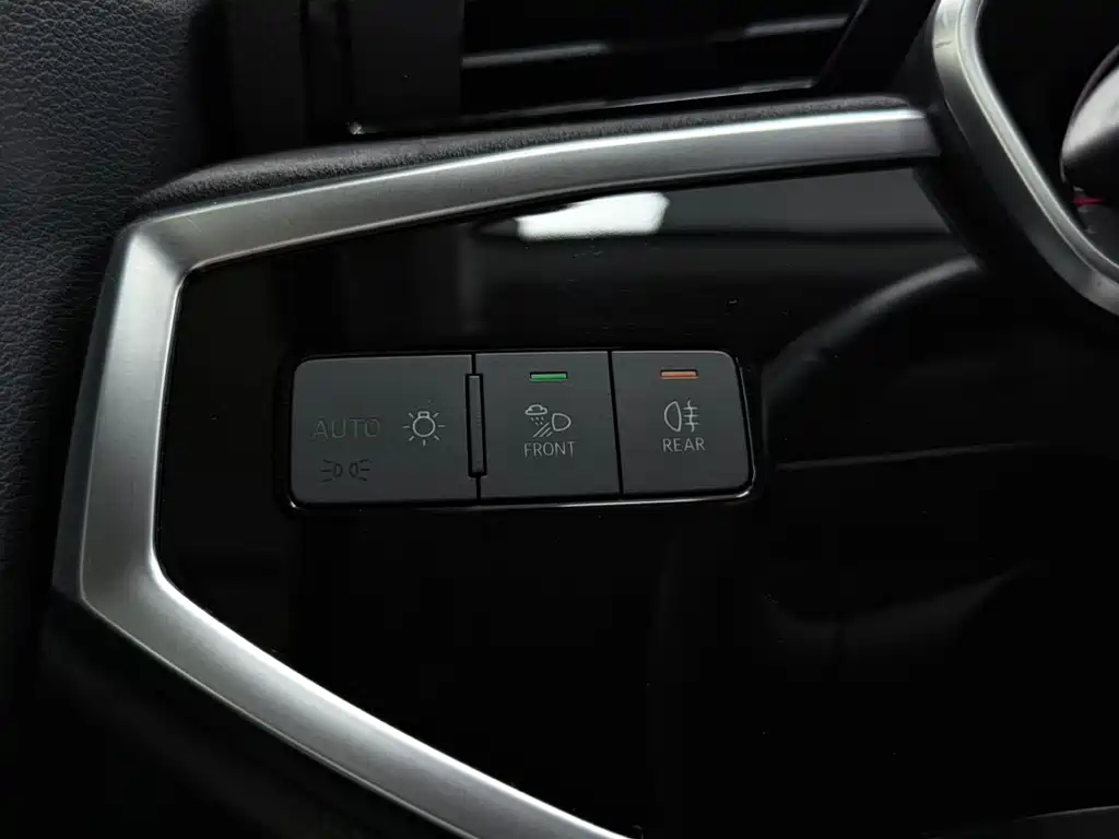 Audi Q3 Sportback 2022 — фото 13