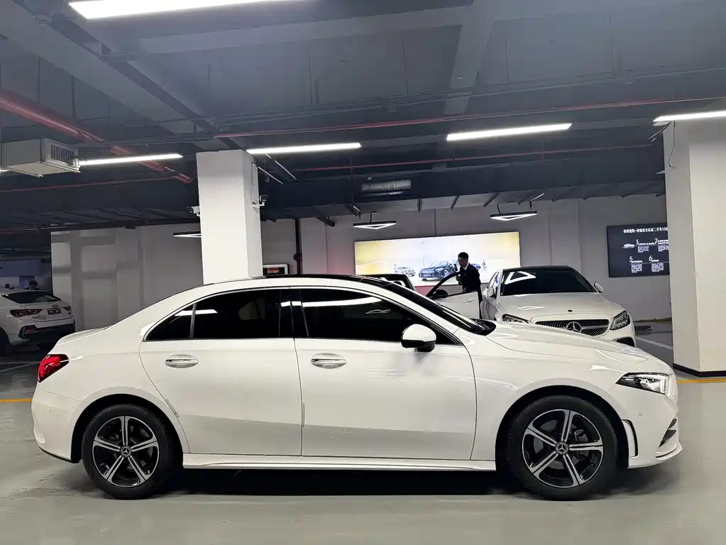 Mercedes-Benz A-Class 2023 — фото 5