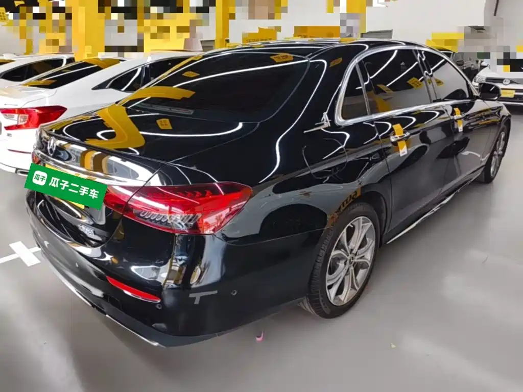 Mercedes-Benz E-Class 2022