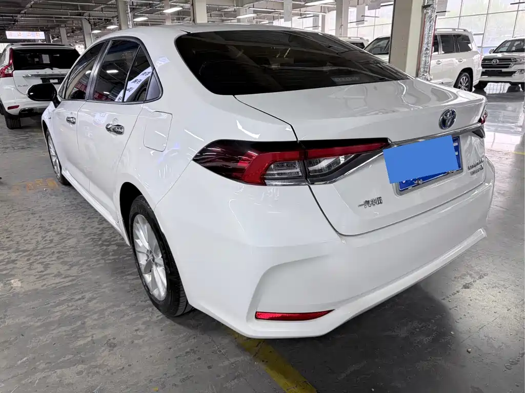 Toyota Corolla 2020 — фото 17