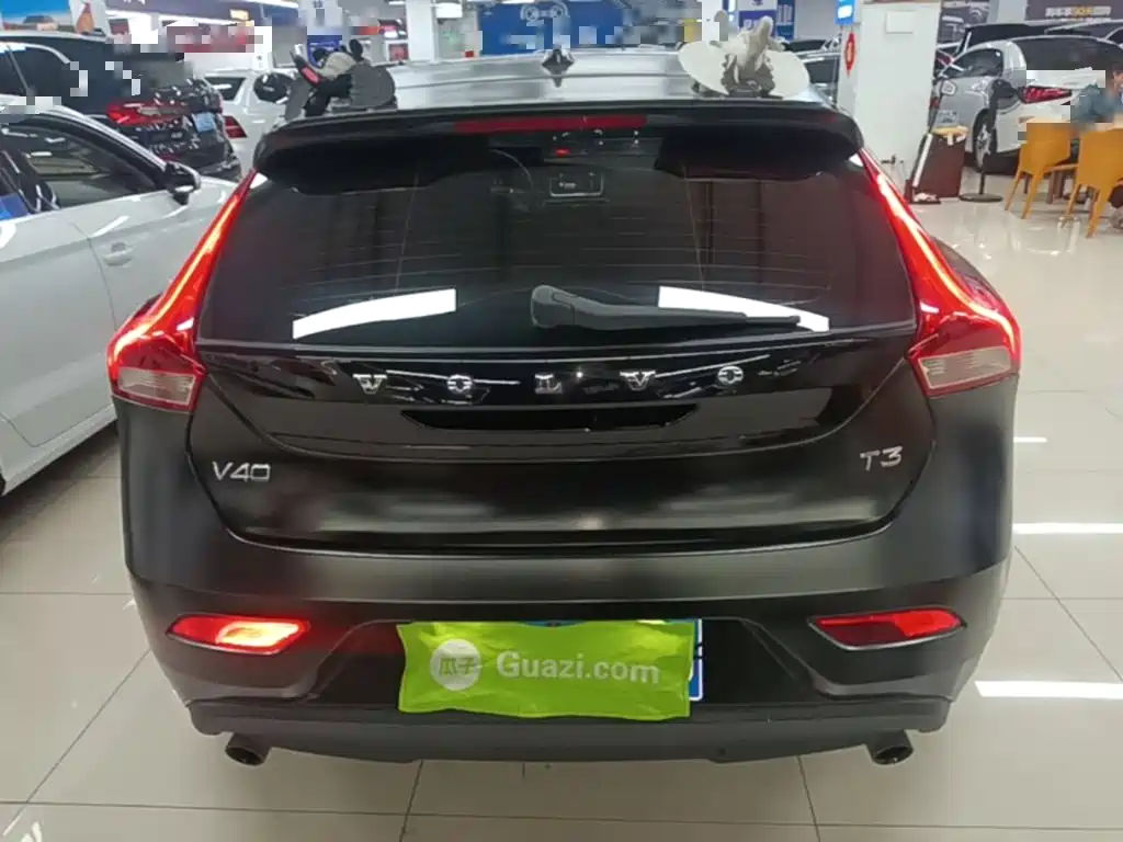 Volvo V40 2016