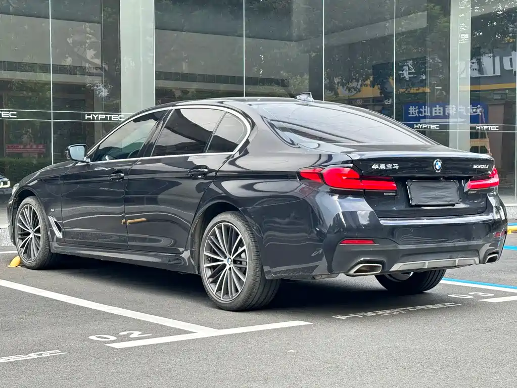 BMW 5 Series 2021