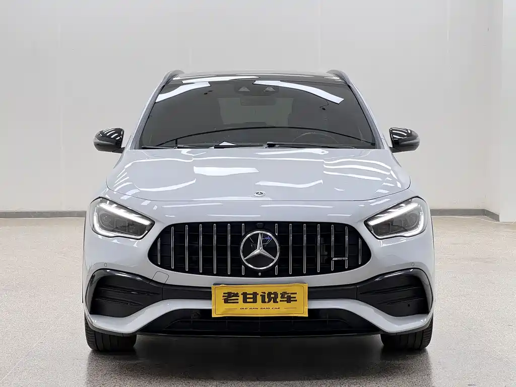 Mercedes-Benz GLA AMG 2021