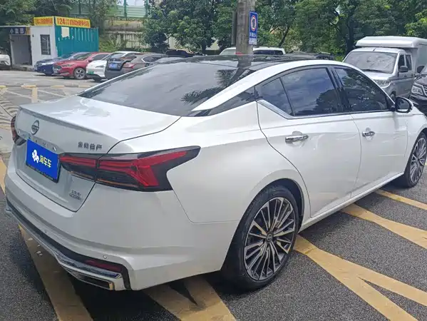 Nissan Teana 2022