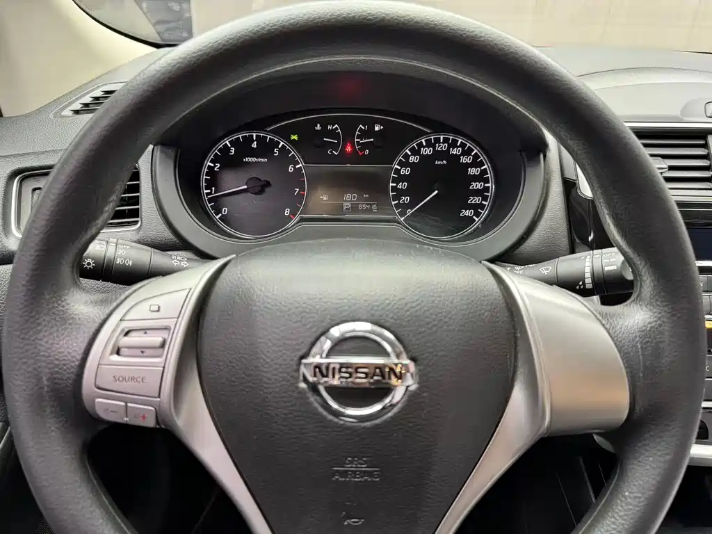 Nissan Tiida 2017