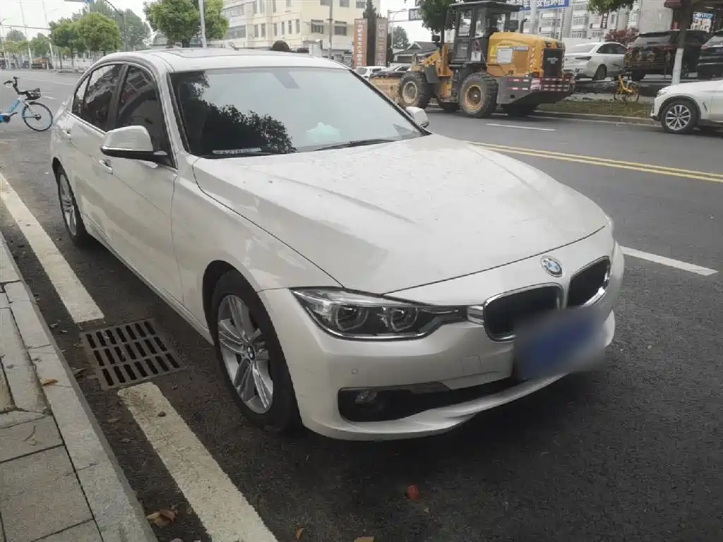BMW 3 Series 2017 — фото 22