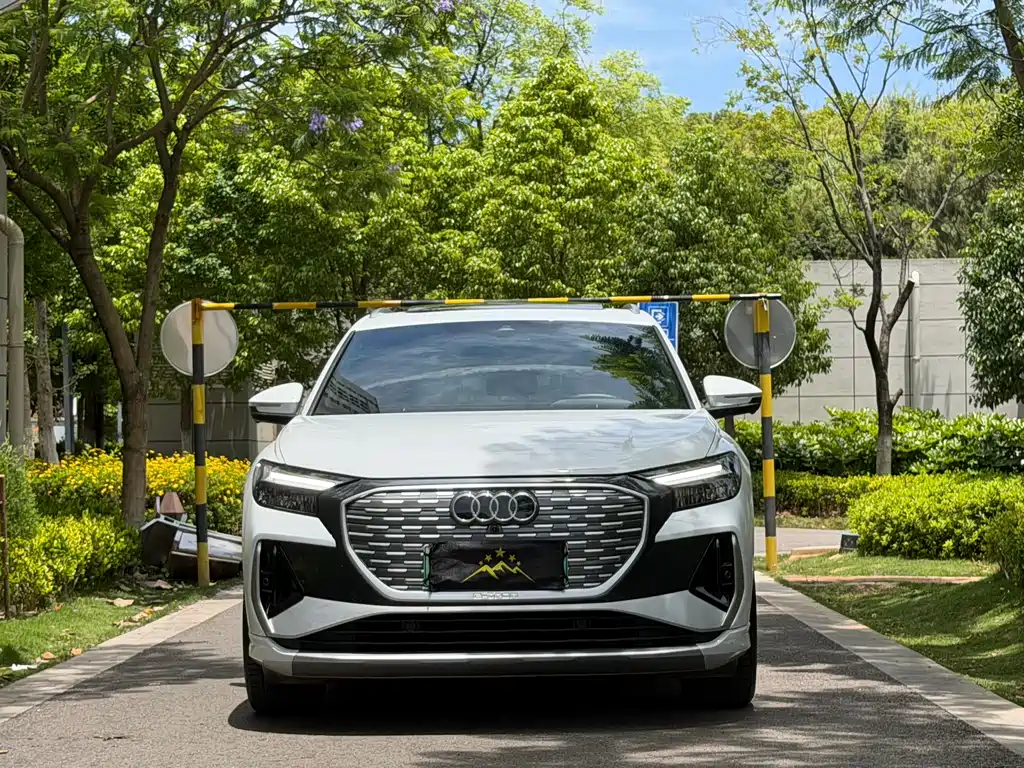 Audi Q4 e-tron 2023