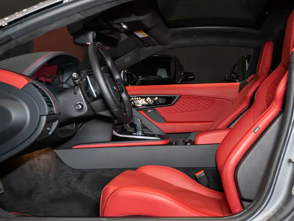 Jaguar F-TYPE 2024 — фото 11