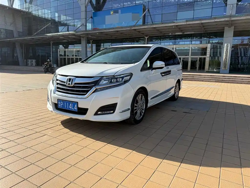 Honda Elysion 2016
