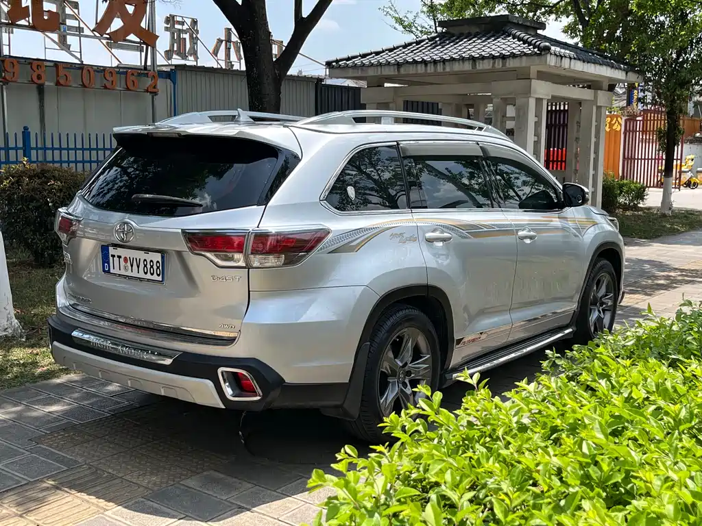 Toyota Highlander 2017 — фото 6