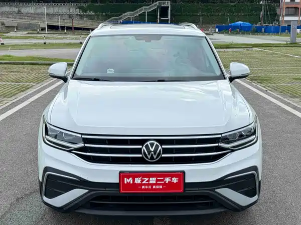 Volkswagen Tiguan L 2023
