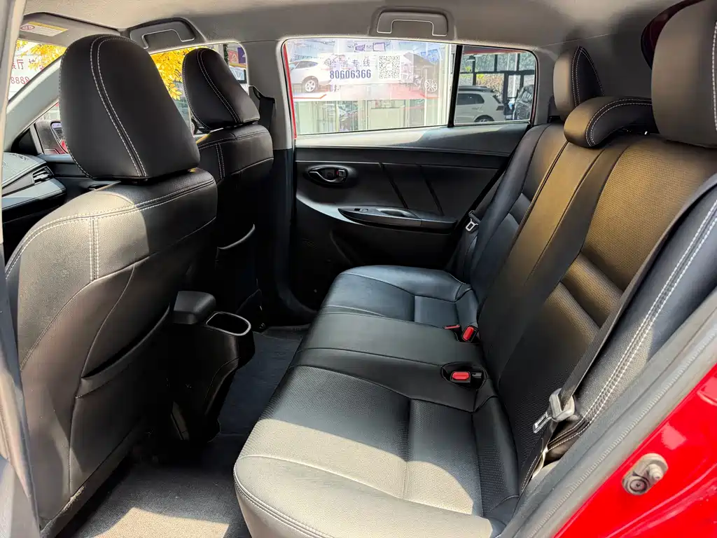 Toyota Yaris L 2023