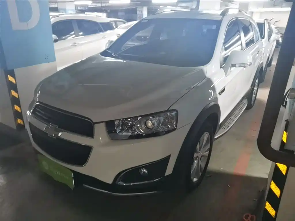 Chevrolet Captiva 2016 — фото 1
