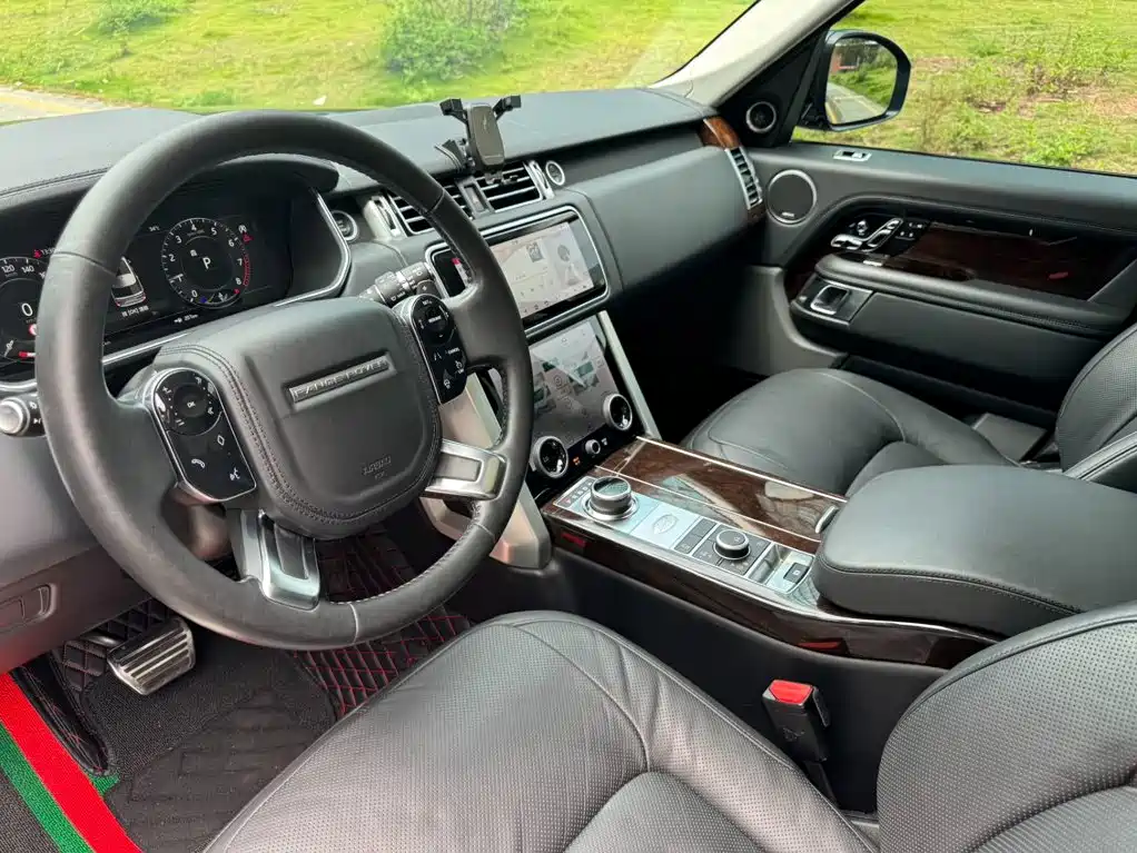 Land Rover Range Rover 2022 — фото 11