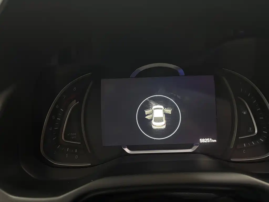 Hyundai Elantra 2019 — фото 10