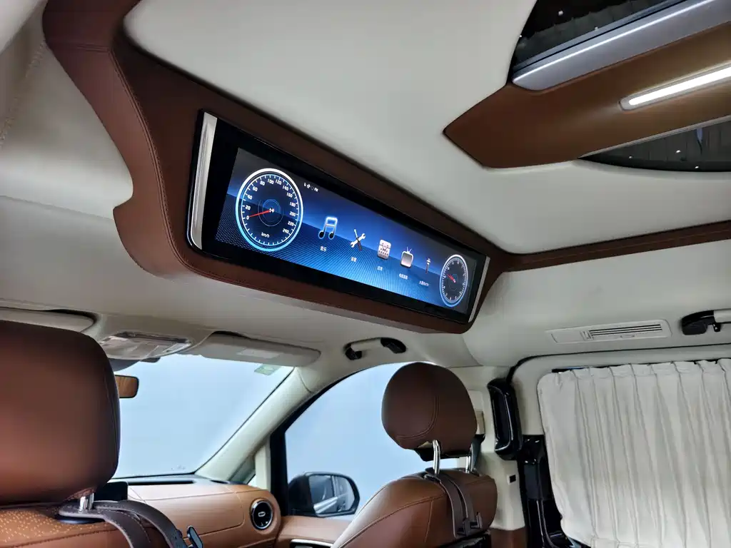 Mercedes-Benz Vito 2023 — фото 14