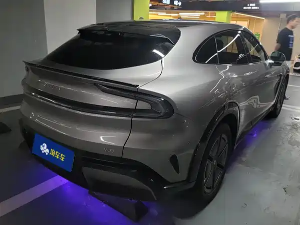 Xiaomi YU7 2025