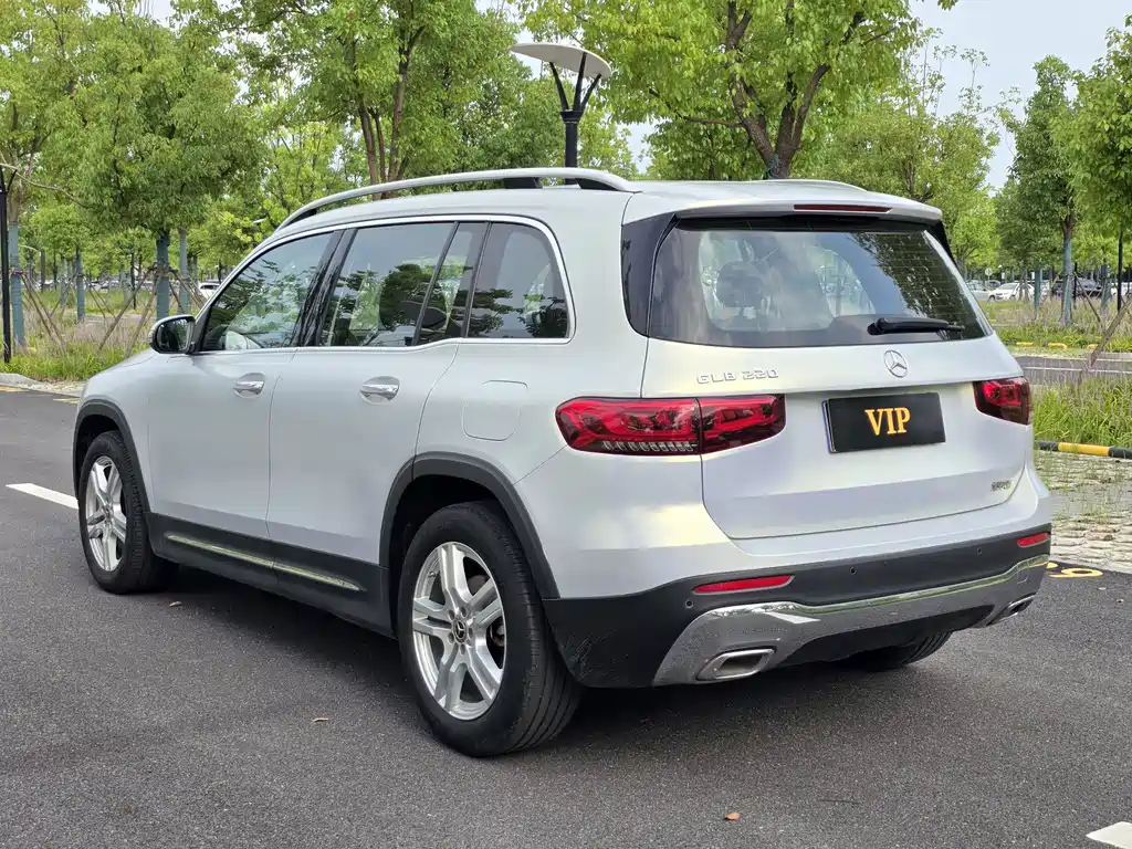Mercedes-Benz GLB 2022