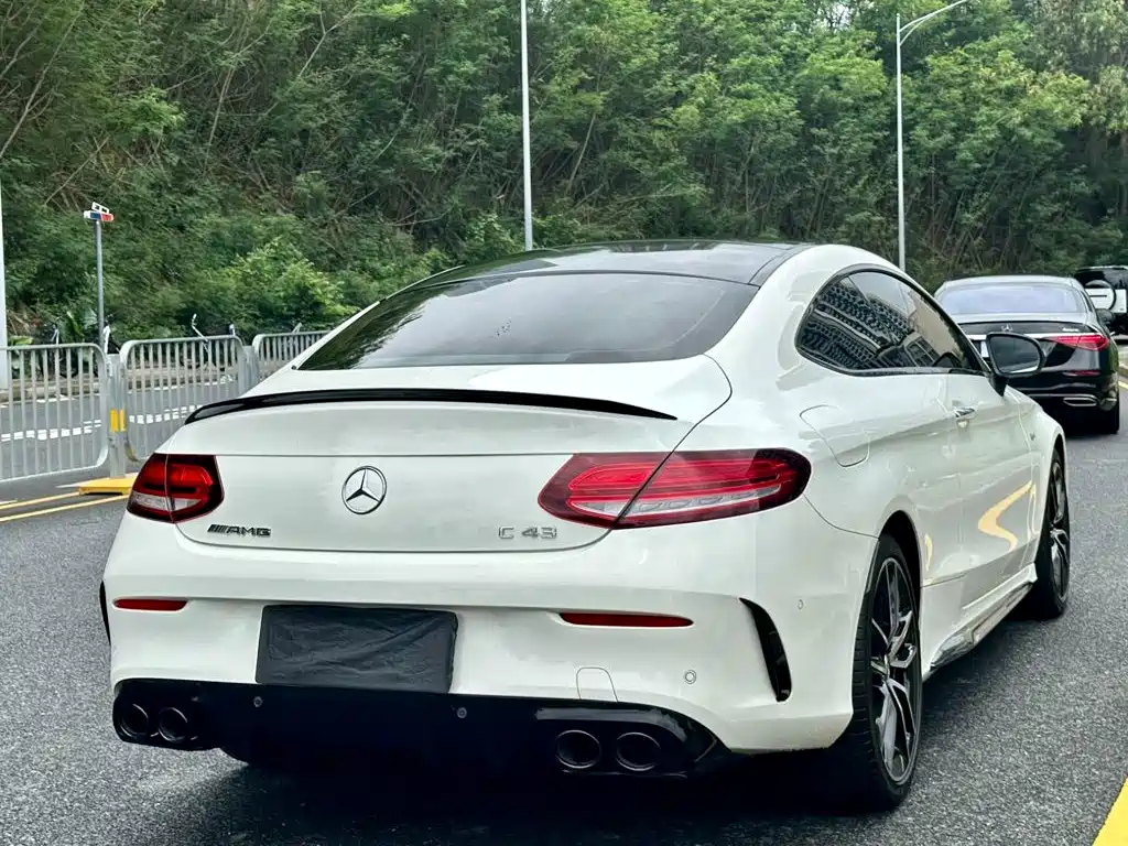 Mercedes-Benz C-Class AMG 2022 — фото 6