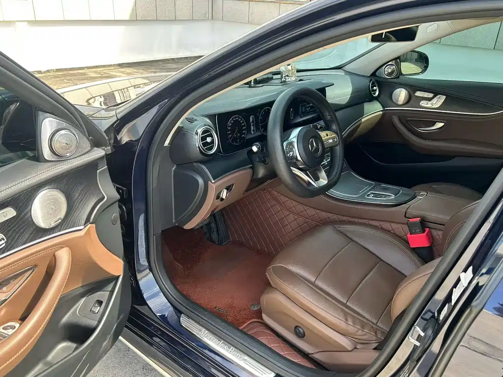 Mercedes-Benz E-Class 2018 — фото 6