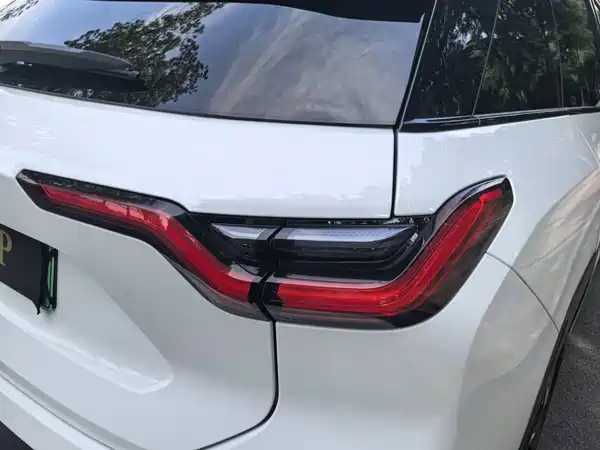 NIO ES6 2021