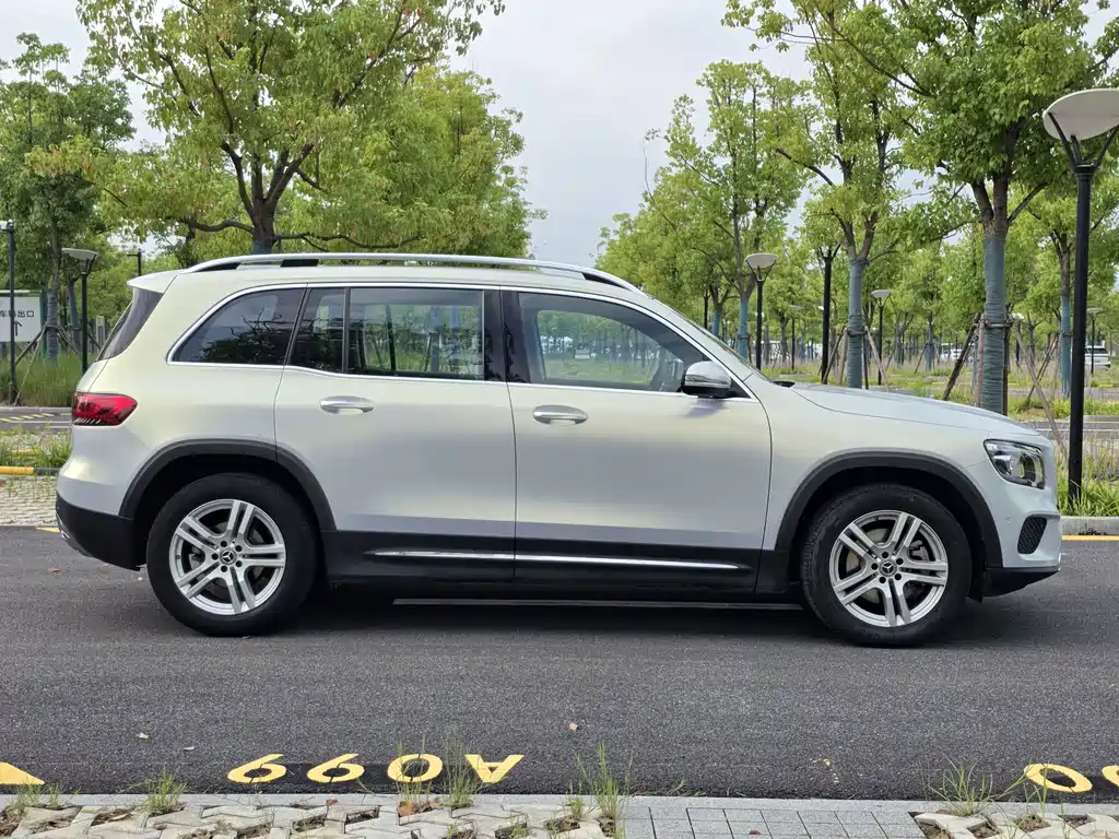 Mercedes-Benz GLB 2022 — фото 8
