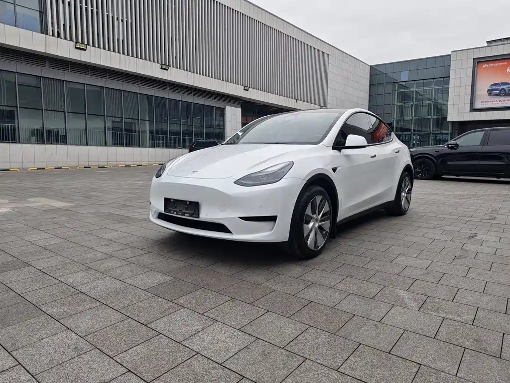 Tesla Model Y 2022 — фото 1