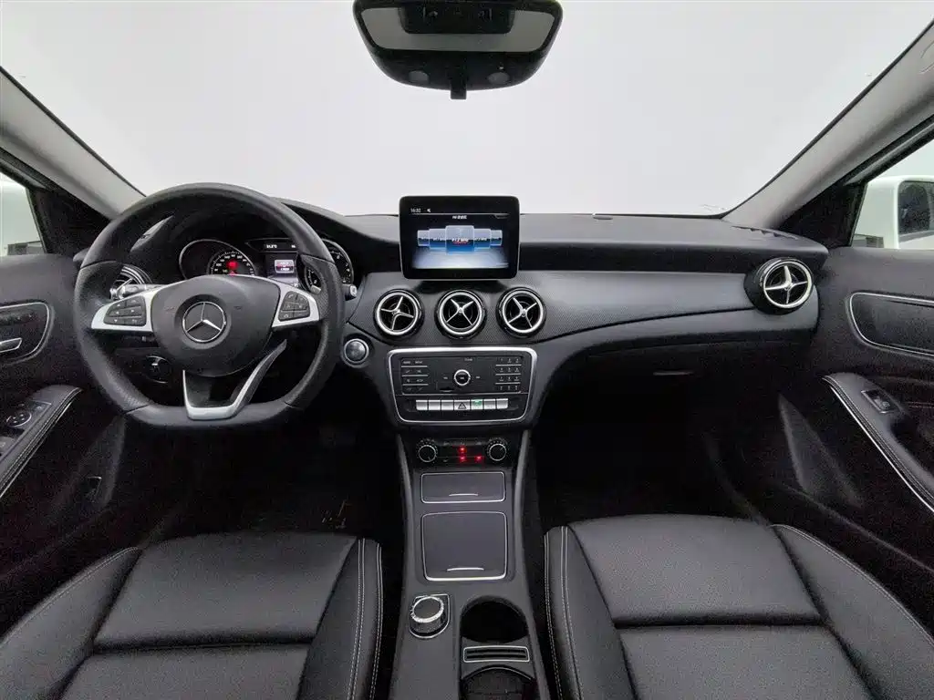 Mercedes-Benz GLA 2019